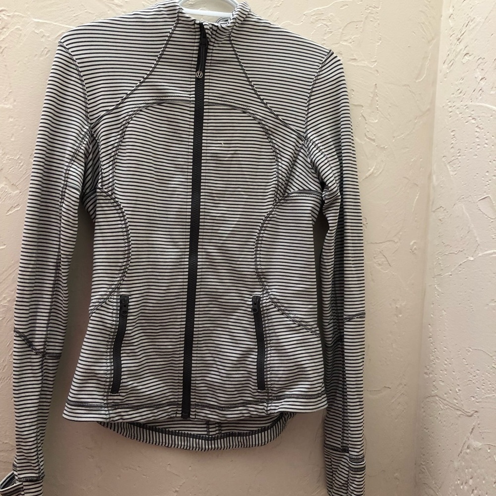 LULULEMON jacket